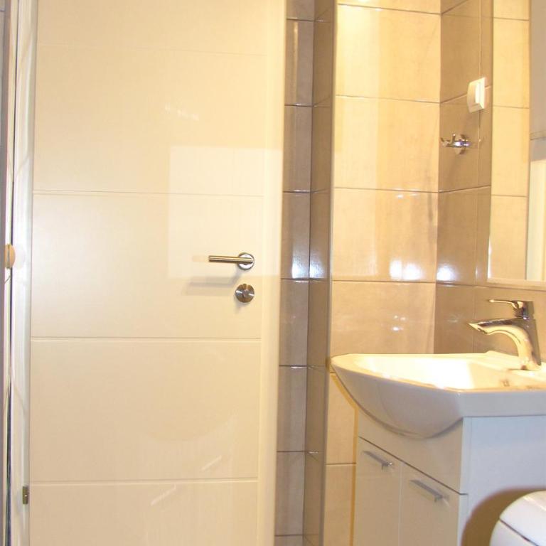 Apartment Salsa - Two-Bedroom Apartment - 11