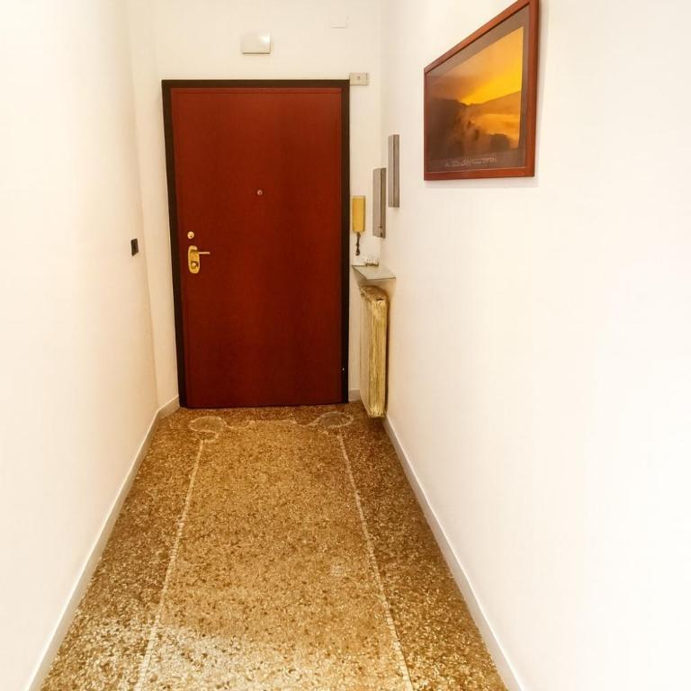  - Room #1754451301 - 2