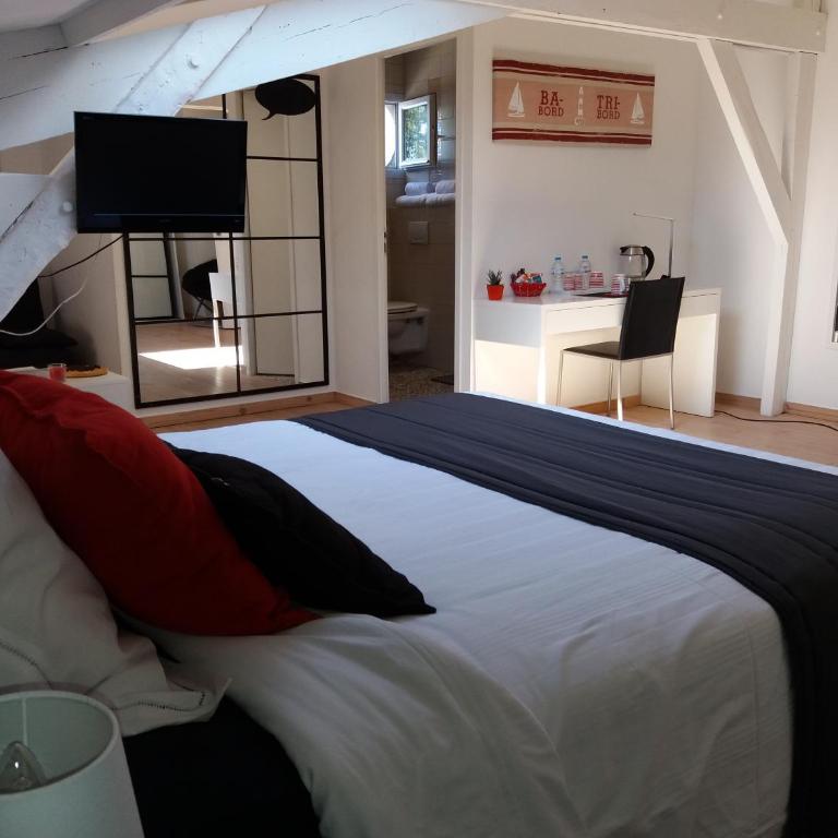 Chambres d'Hôtes LA PASTOURELLE Royan centre - Comfort Double Room with Private Bathroom - 18