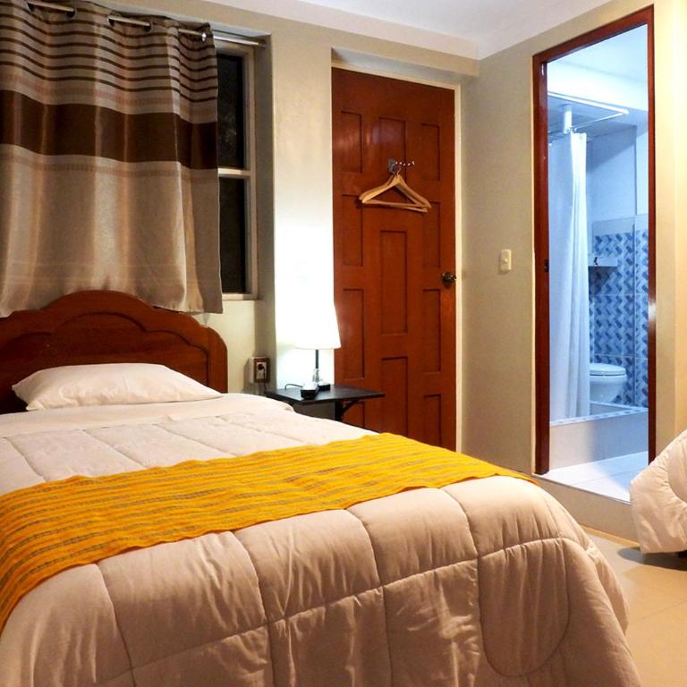 Kuelap Guest House - Twin Room with Mountain View - 4