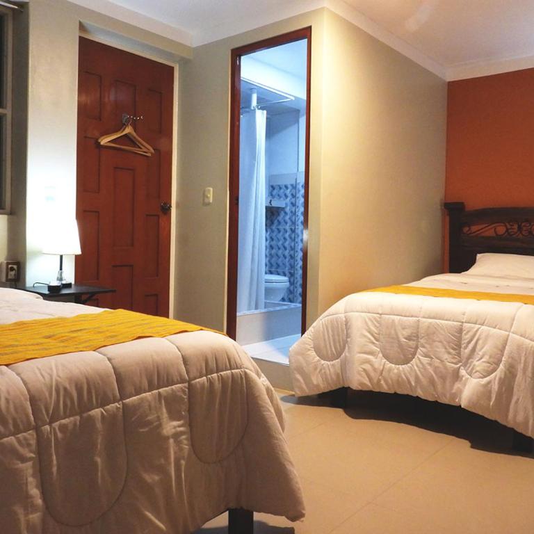 Kuelap Guest House - Twin Room with Mountain View - 1