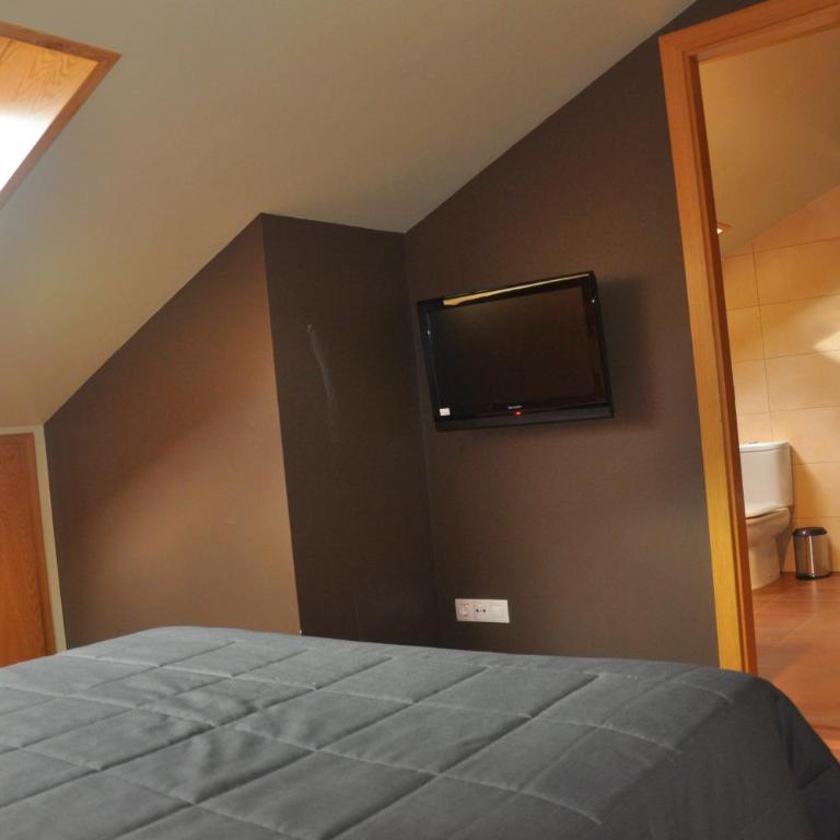 Apartaments Turístics Puigcerdà - La Closa - Deluxe Duplex Apartment (6 Adults) - 10