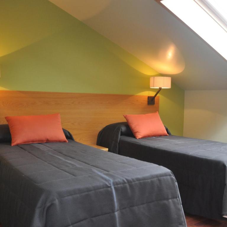Apartaments Turístics Puigcerdà - La Closa - Deluxe Duplex Apartment (6 Adults) - 12