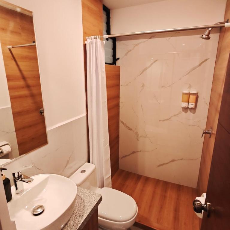 Modern apartment near Plaza de Armas - Three-Bedroom Apartment - 4