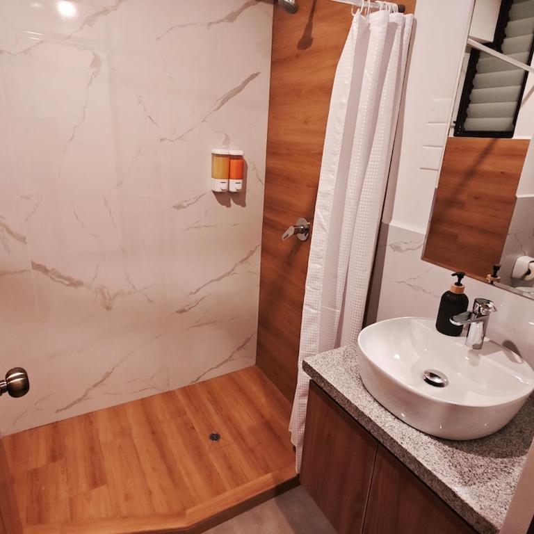 Modern apartment near Plaza de Armas - Three-Bedroom Apartment - 13