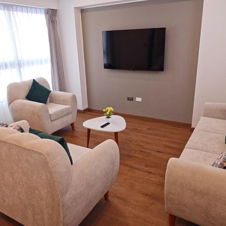 Modern apartment near Plaza de Armas - Three-Bedroom Apartment - 15