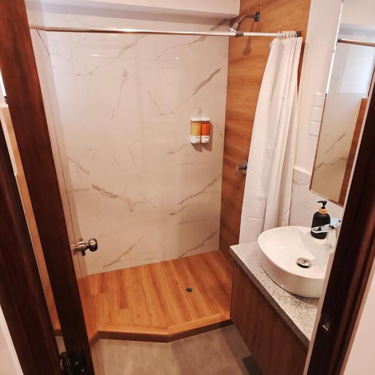 Modern apartment near Plaza de Armas - Three-Bedroom Apartment - 22