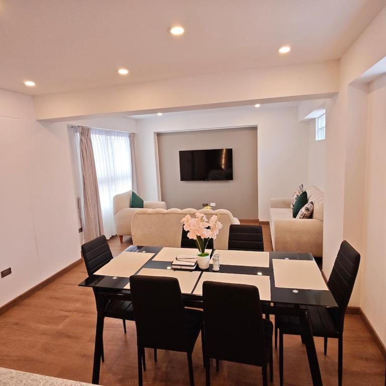 Modern apartment near Plaza de Armas - Three-Bedroom Apartment - 27