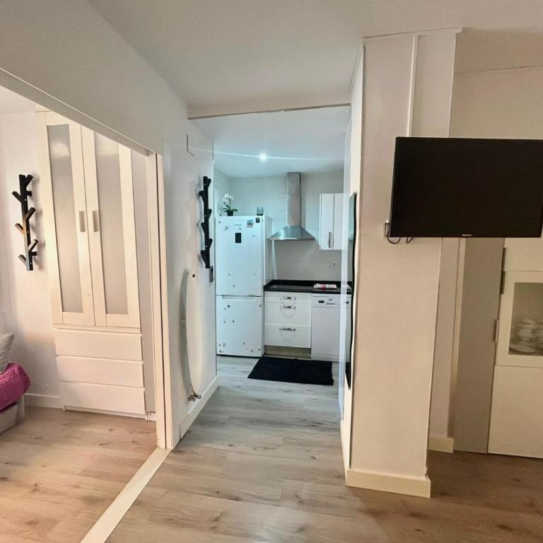 Sitges Oasis Balcony - Four-Bedroom Apartment with Balcony - 22