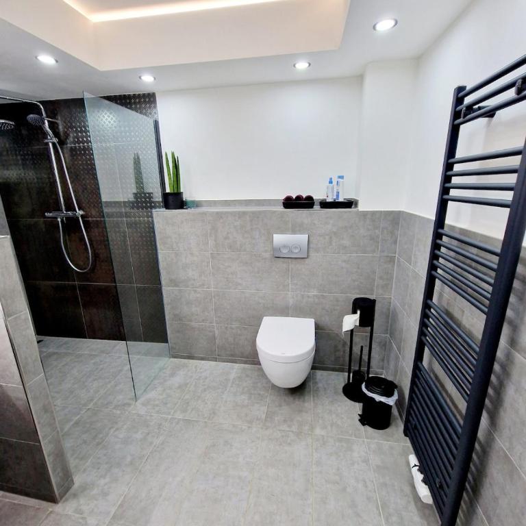 Comfort & Location Trade Fair & City Center - Room #1754803901 - 14
