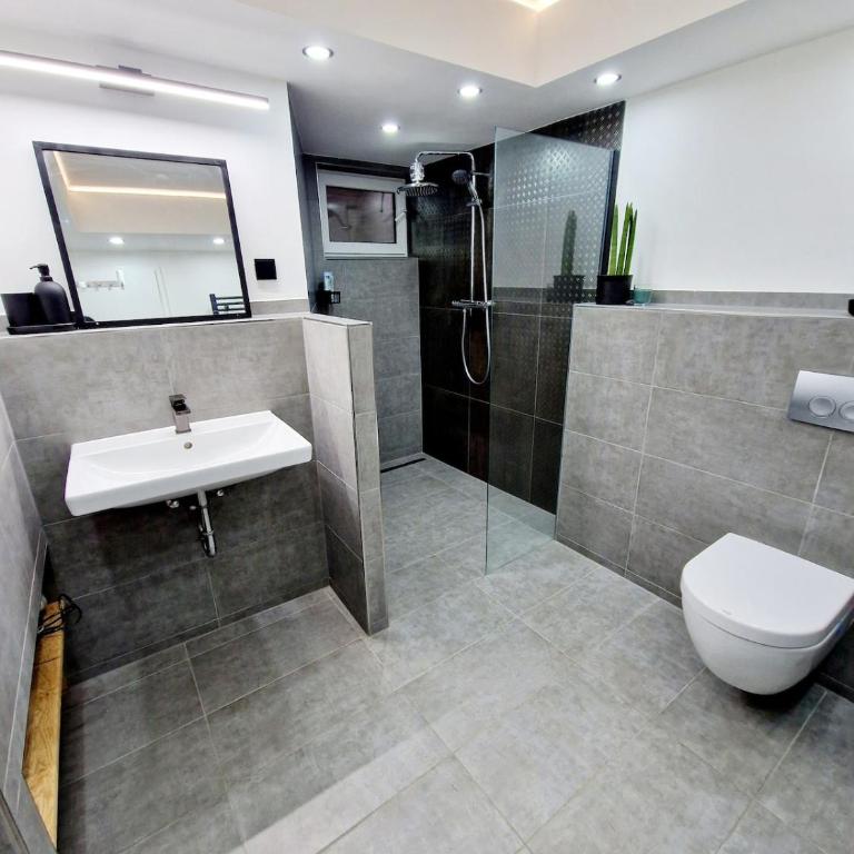 Comfort & Location Trade Fair & City Center - Room #1754803901 - 15