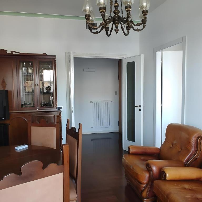 Casa Ludovica - Appartamento Premium con 3 Camere da Letto e Balcone - 4