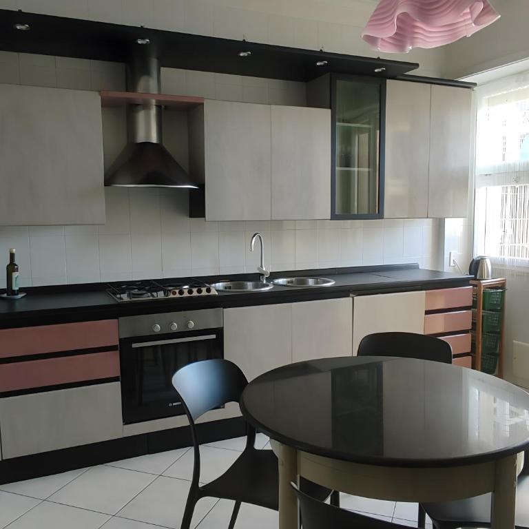Casa Ludovica - Appartamento Premium con 3 Camere da Letto e Balcone - 8