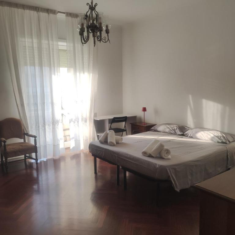Casa Ludovica - Appartamento Premium con 3 Camere da Letto e Balcone - 16