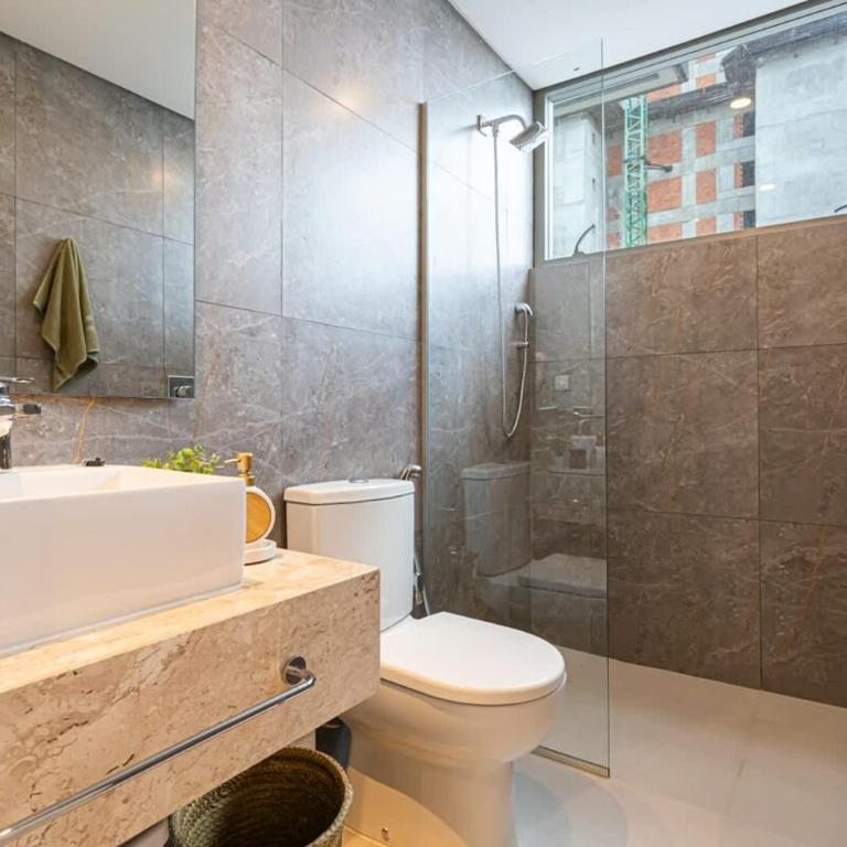 Prime Location - 2Bdr Apt at Petra Tower - Apartment - 19