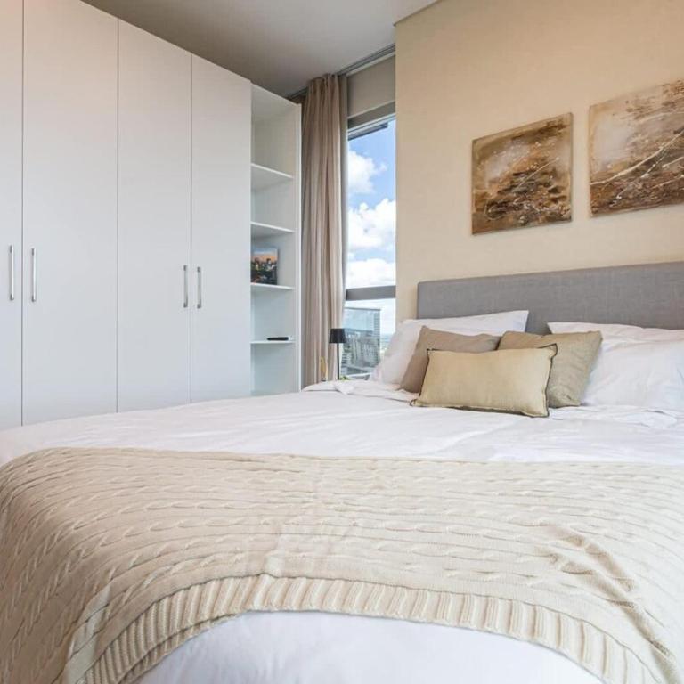 Stunning Skyline Views at Iconic Petra Tower - Apartment - 10