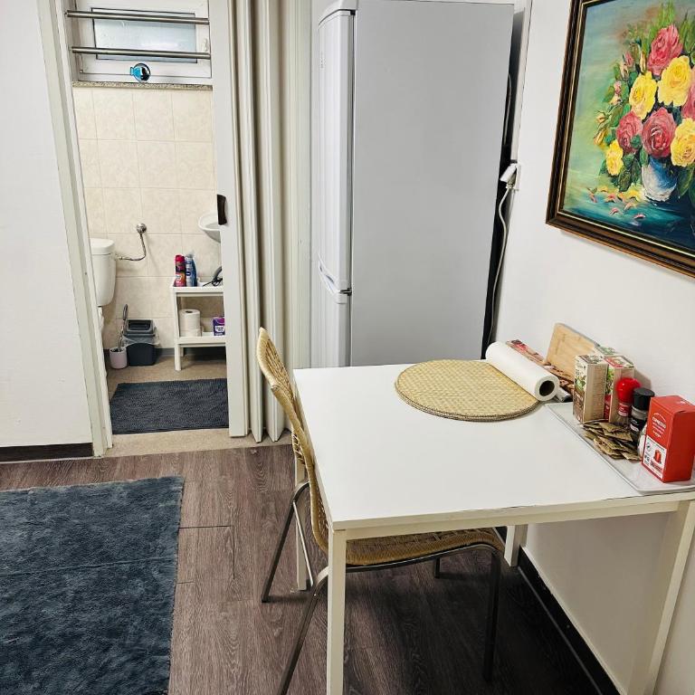 Souterrain mit privatem Parkplatz - Superior Apartment mit 1 Schlafzimmer - 2