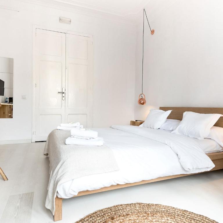 Bruc & Bruc - Triple Room with Shared Bathroom - 1