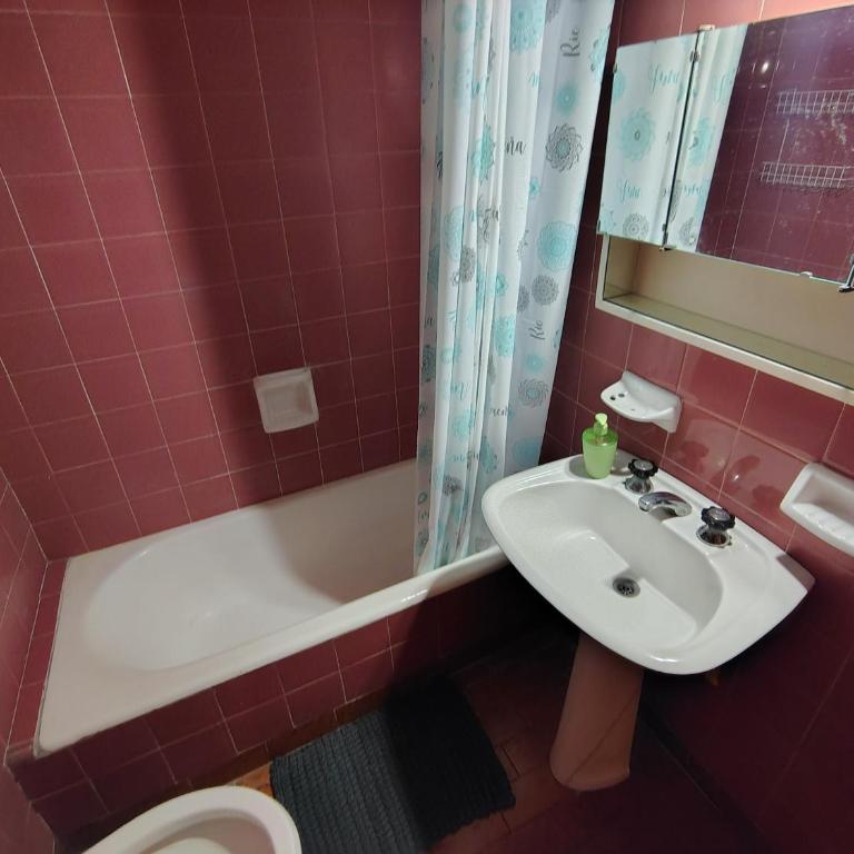 EFDepartamentos Dos ambientes para 4 personas con balcon a la Plaza Mitre - One-Bedroom Apartment - 3