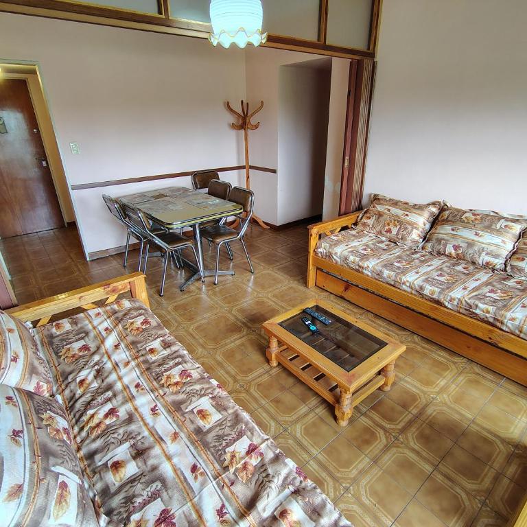 EFDepartamentos Dos ambientes para 4 personas con balcon a la Plaza Mitre - One-Bedroom Apartment - 12
