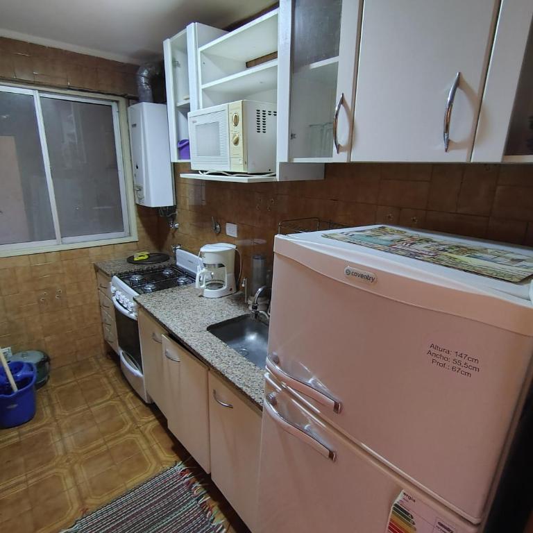 EFDepartamentos Dos ambientes para 4 personas con balcon a la Plaza Mitre - One-Bedroom Apartment - 13