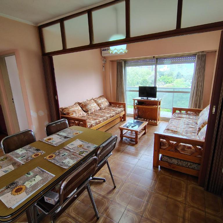 EFDepartamentos Dos ambientes para 4 personas con balcon a la Plaza Mitre - One-Bedroom Apartment - 15