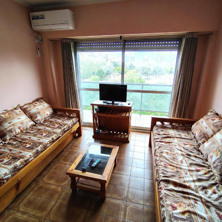 EFDepartamentos Dos ambientes para 4 personas con balcon a la Plaza Mitre - One-Bedroom Apartment - 21