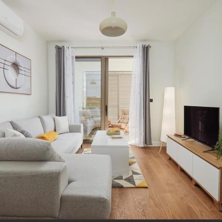 Tivat-Gate Apartment near Airport and City Center - Apartman sa 1 Spavaćom Sobom - 4