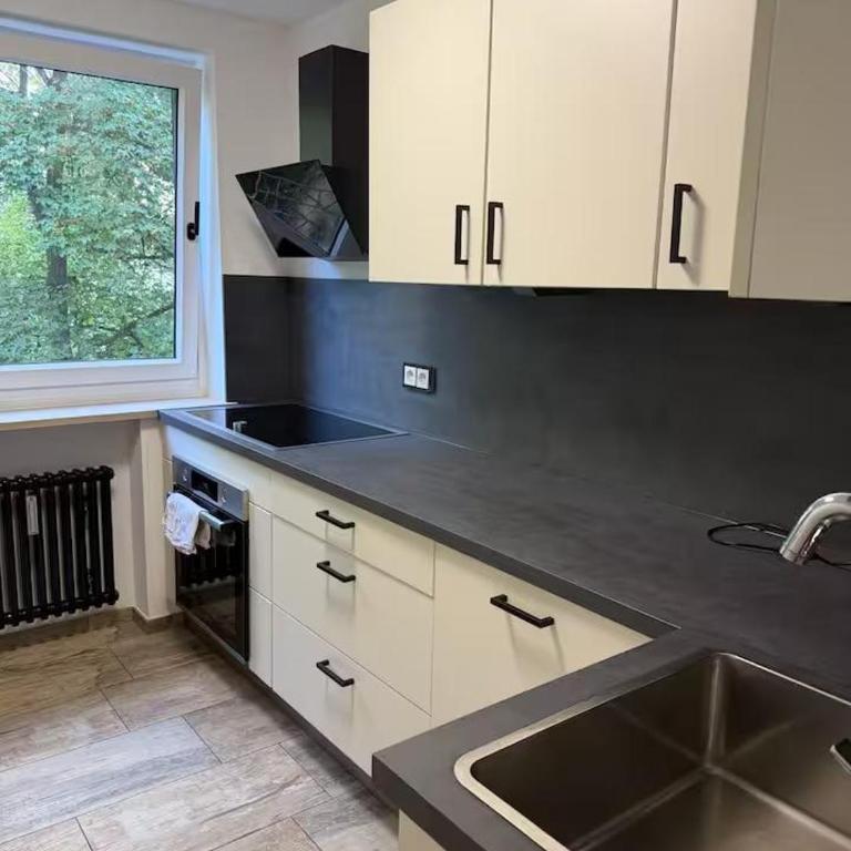 4-Bedroom Apartment - 10 Minutes from Oktoberfest - Appartamento con 1 Camera da Letto - 2