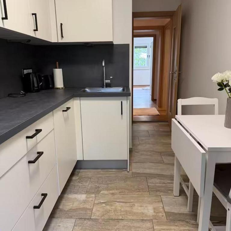 4-Bedroom Apartment - 10 Minutes from Oktoberfest - Appartamento con 1 Camera da Letto - 7