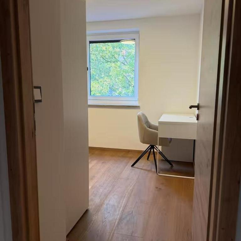 4-Bedroom Apartment - 10 Minutes from Oktoberfest - Appartamento con 1 Camera da Letto - 16