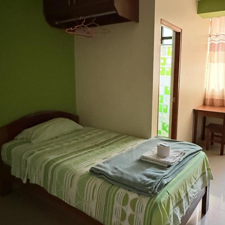 Hostal el Príncipe - Habitación Individual con baño privado - 4