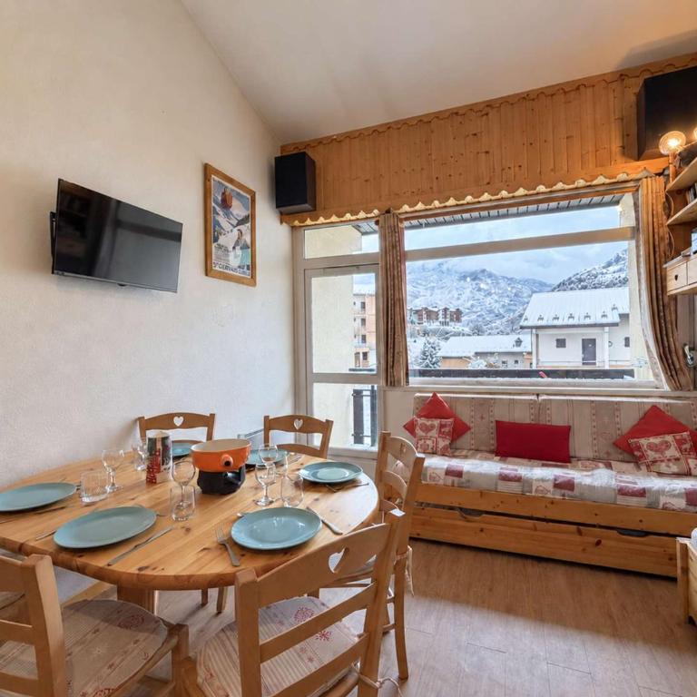 Appartement mezzanine vue montagne - 4 pers. - FR-1-852-17 - Appartement - 2