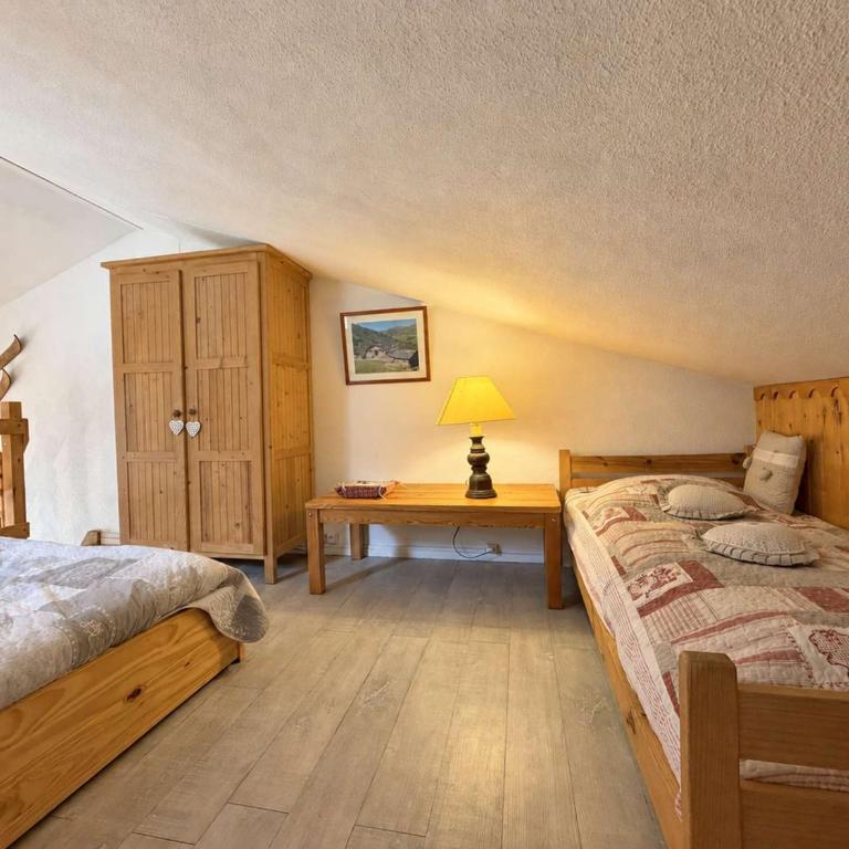 Appartement mezzanine vue montagne - 4 pers. - FR-1-852-17 - Appartement - 7
