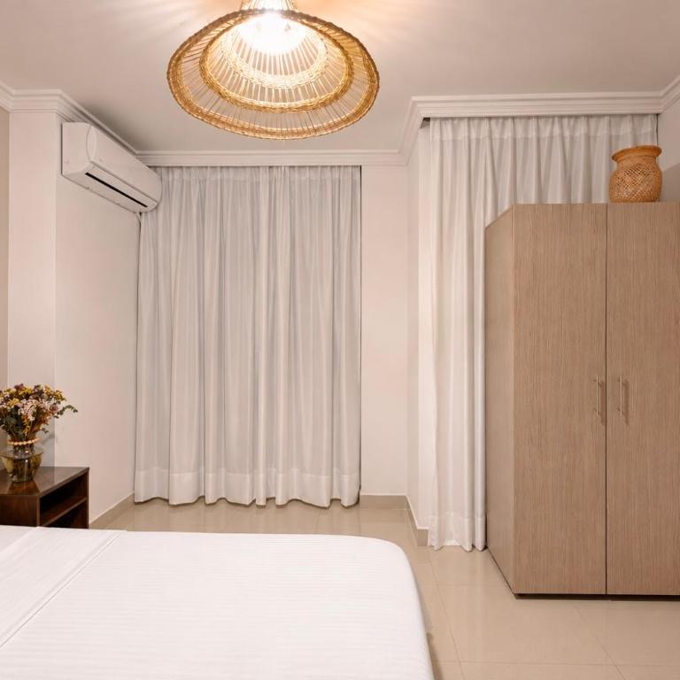 apartamento para 10 con terraza en el centro playa - Three-Bedroom Apartment - 7