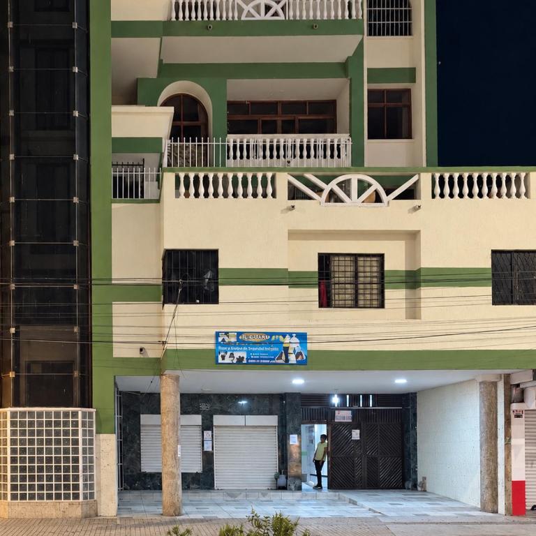 apartamento para 10 con terraza en el centro playa - Three-Bedroom Apartment - 33