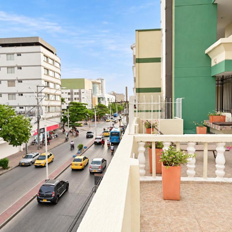 apartamento para 10 con terraza en el centro playa - Three-Bedroom Apartment - 36