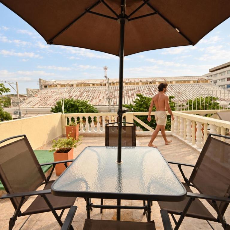 apartamento para 10 con terraza en el centro playa - Three-Bedroom Apartment - 39