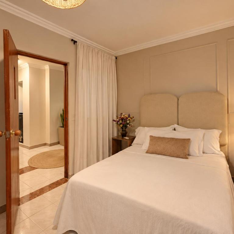 Apartamento familiar con terraza para 8 en centro histórico playa - Apartamento de 2 dormitorios - 4