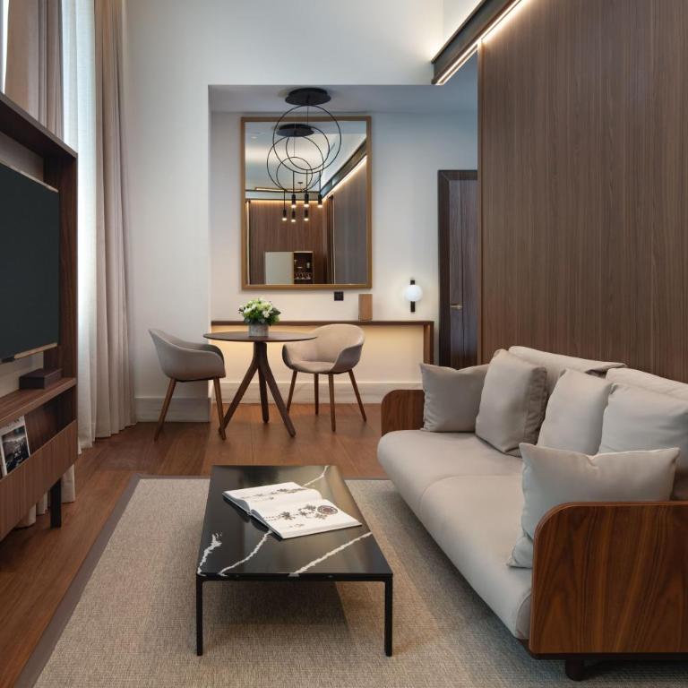 Palazzo Cordusio, a Gran Meliá Hotel - The Leading Hotels of the World - The Duomo View Suite Balcony with Spa Access - 1