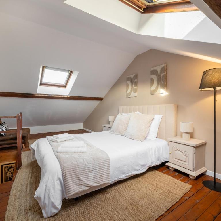 Charming House in Reims - Two-Bedroom Townhouse - 15