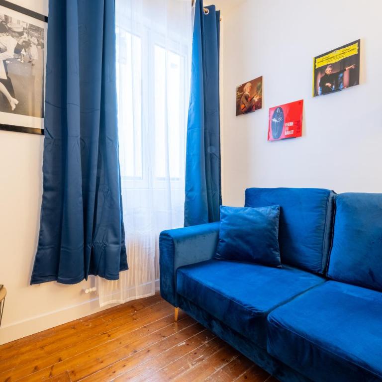 Charming House in Reims - Two-Bedroom Townhouse - 17