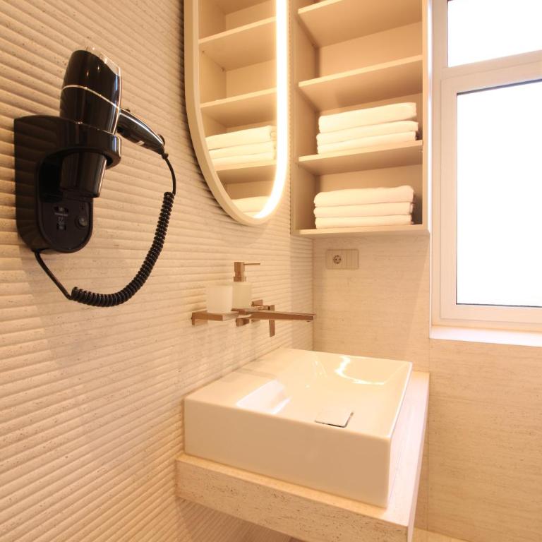 Residence Inn by Sarajevo Daily Apartments - Deluks Apartman sa 2 Spavaće Sobe - 10