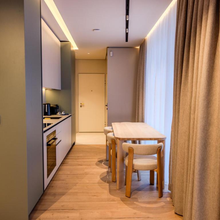 Residence Inn by Sarajevo Daily Apartments - Deluks Apartman sa 2 Spavaće Sobe - 18
