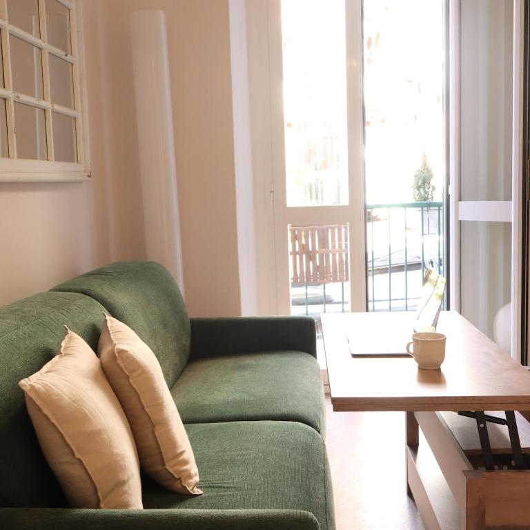 C&C Bright Apartment with Private Balcony Next to Tram Stop - Two-Bedroom Apartment - 26