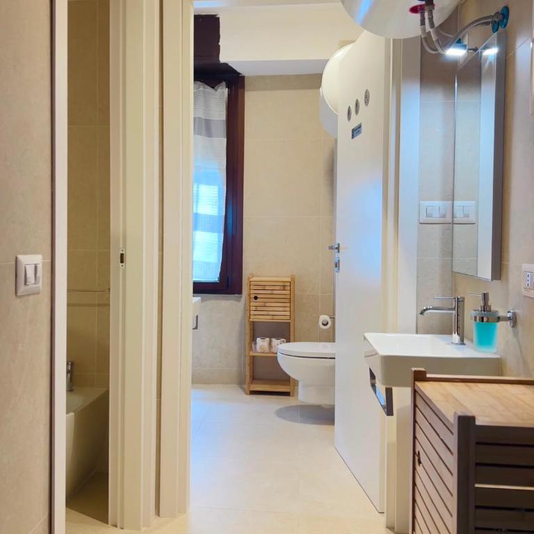 Guest House Brianza Room - Chambre Simple Standard avec Salle de Bains Commune - 14