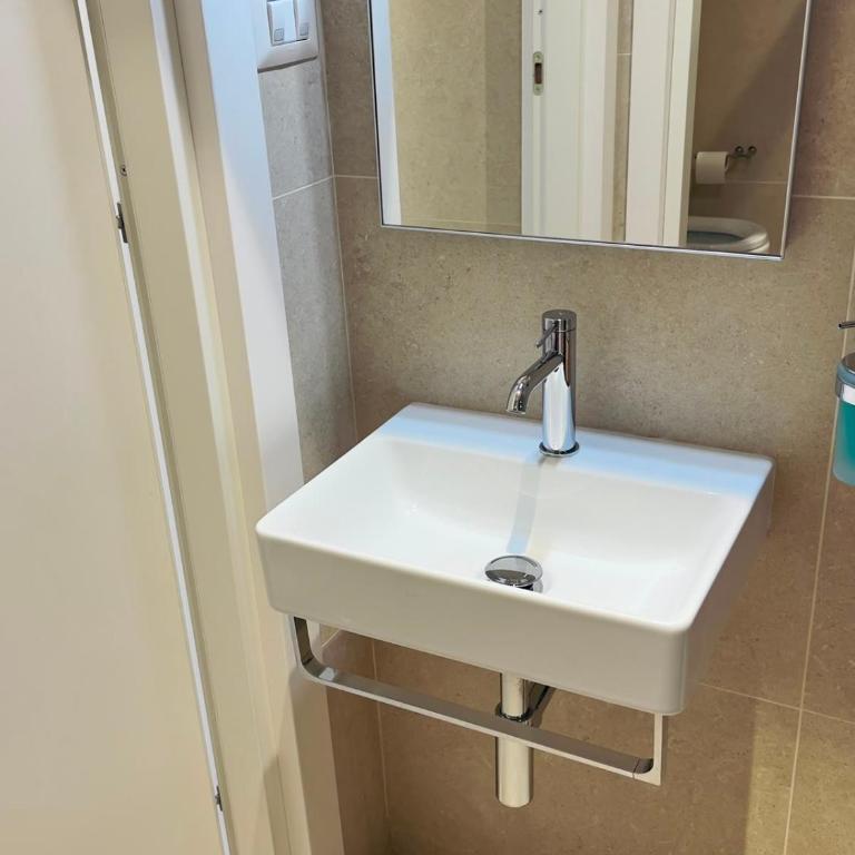 Guest House Brianza Room - Chambre Simple Standard avec Salle de Bains Commune - 15