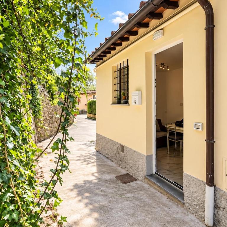 Firenze Certosa Casa Indipendente AC Wifi - One-Bedroom House - 11