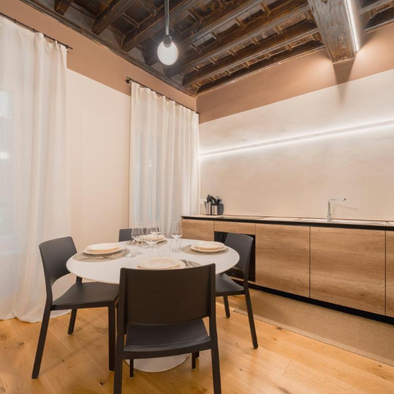 Mani -Residenza Santa Teresa,eleganza e design nel cuore di Torino - Appartamento - 15