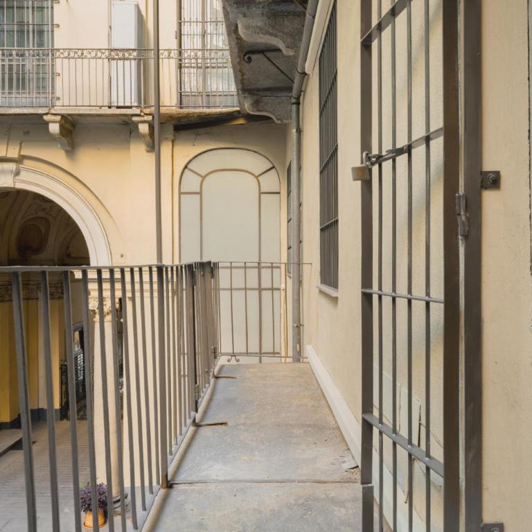 Mani -Residenza Santa Teresa,eleganza e design nel cuore di Torino - Appartamento - 59